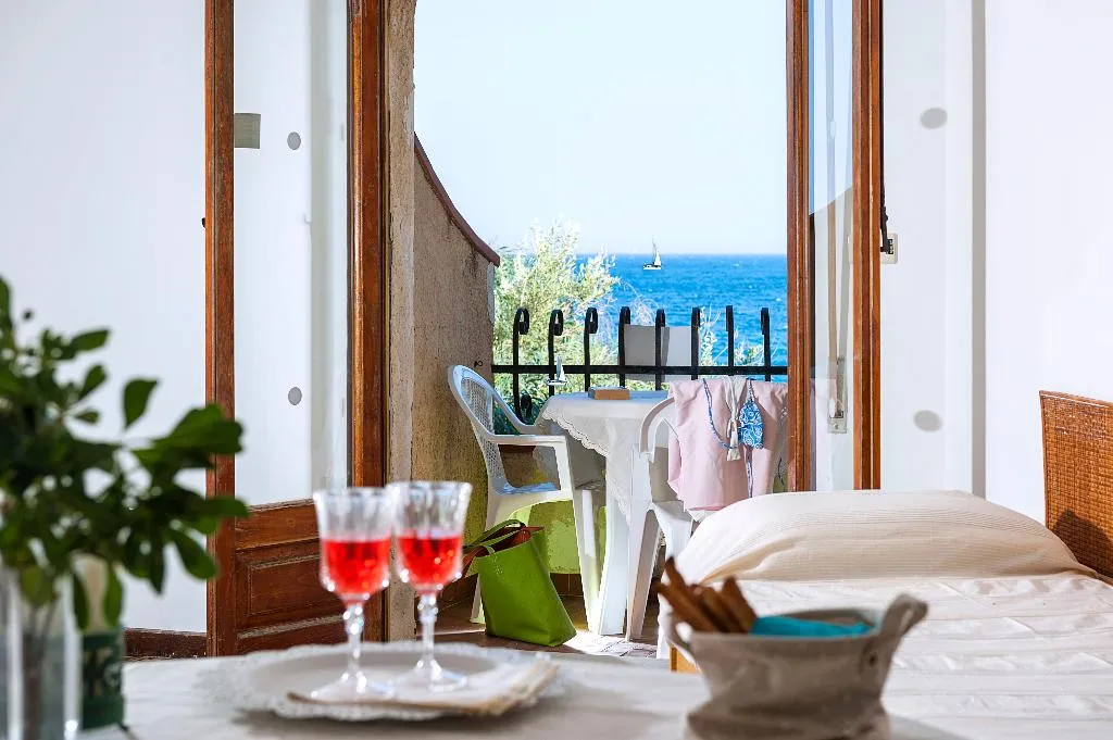 QUADRUPLE WITH BALCONY Room, Villa Liliana, Taormina