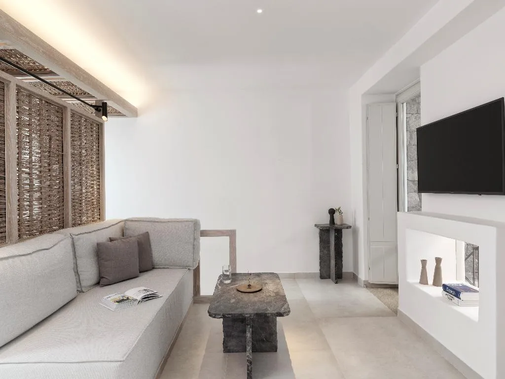 VILLA WITH PRIVATE POOL Room, Canaves  Epitome, Santorini