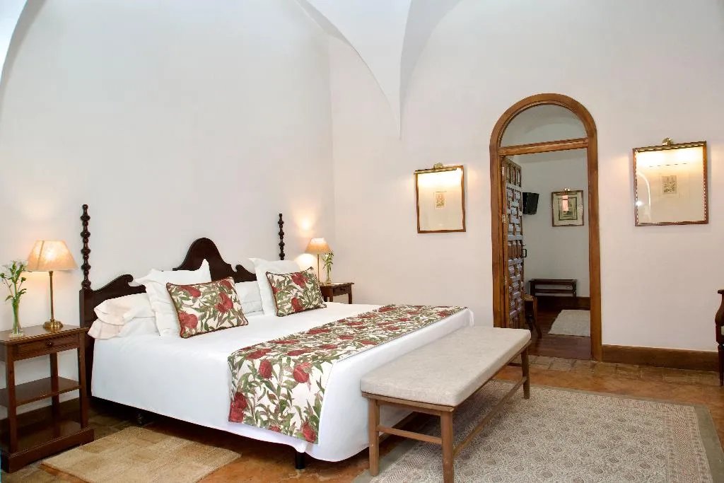 FAMILY ROOM CAPACITY 4 Room, Monasterio de San Francisco, Costa Del Sol