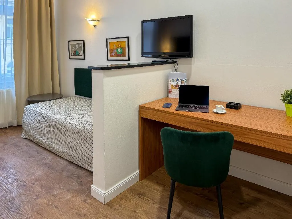 Double or Twin COMFORT Room, Hotel Mala Strana, Prague