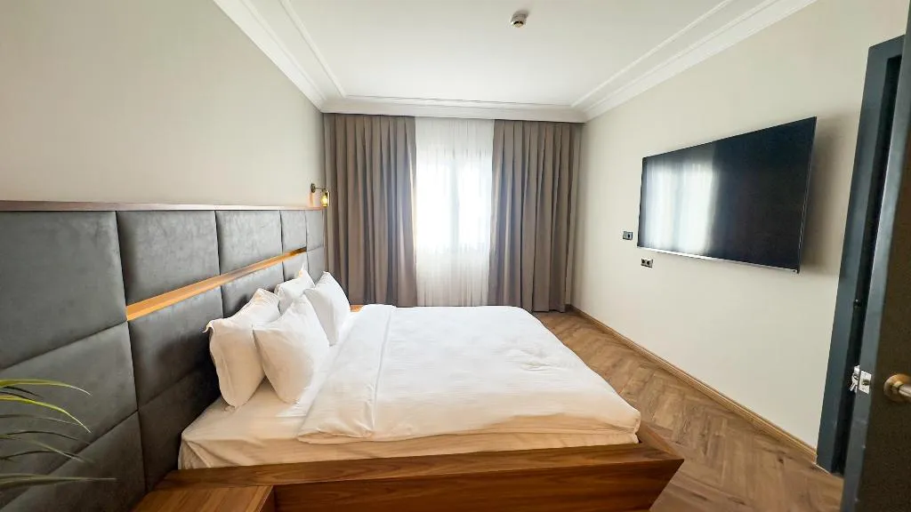 SUITE KING BED WITH JACUZZI Room, The Yali Konak Hotel Izmir, Izmir