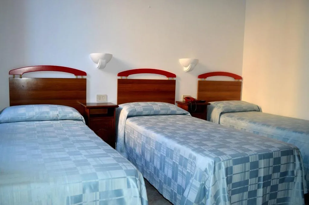 Room, Malaga, Rome