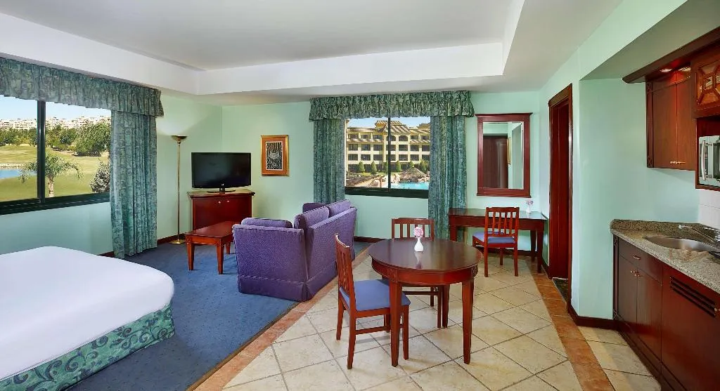 DOUBLE DELUXE Room, Hilton Pyramids Golf, Cairo