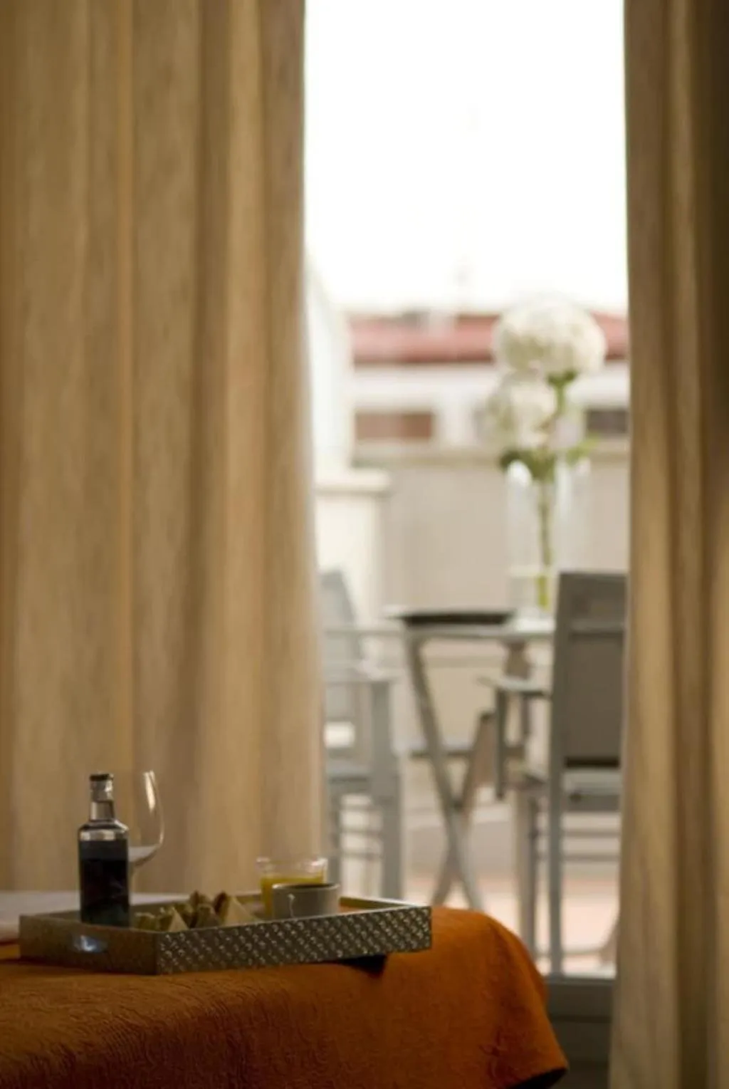JUNIOR SUITE STANDARD Room, Suites Viena Plaza de España, Madrid