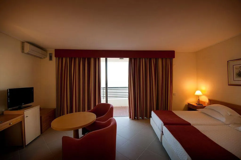 Double or Twin SEA VIEW Room, Vila Gale Ampalius, Algarve