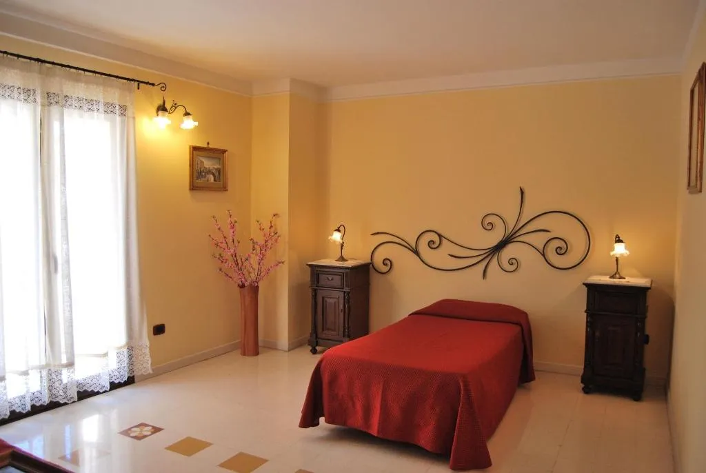 Room, Casa Manzella, Palermo