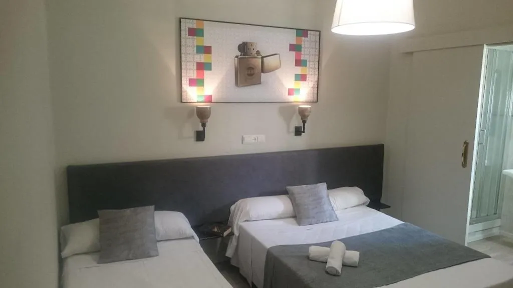 Room, Nwt Central Station Valencia, Valencia