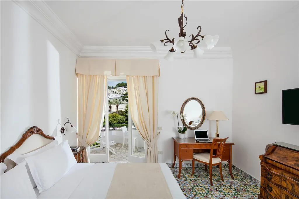 Room, Hotel Syrene Capri, Naples