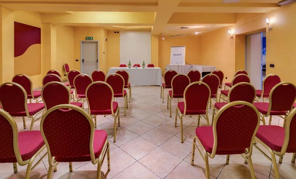 Conferences, Art & Hotel Aeroporto, Milan
