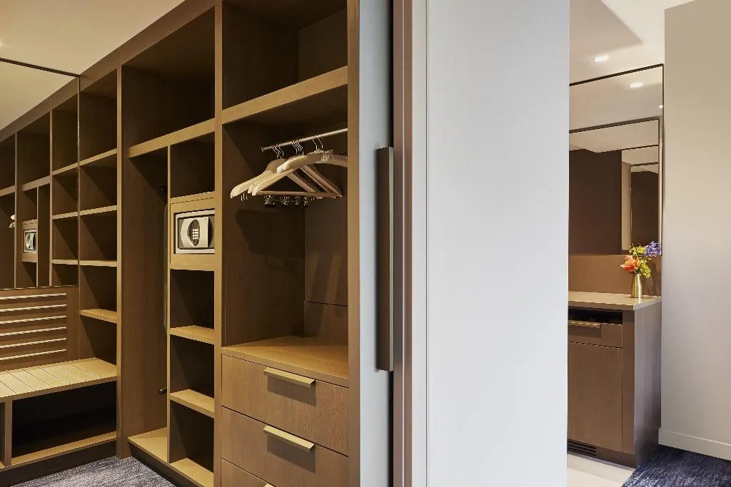 SUITE EXECUTIVE KING BED Room, Hyatt Regency Amsterdam, Amsterdam