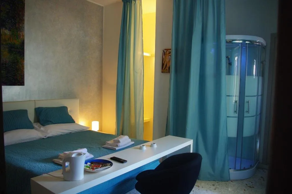 Room, Appia Avenue 639, Naples