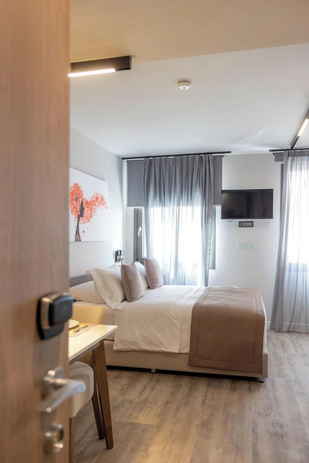 Room, Athens 507, Athens