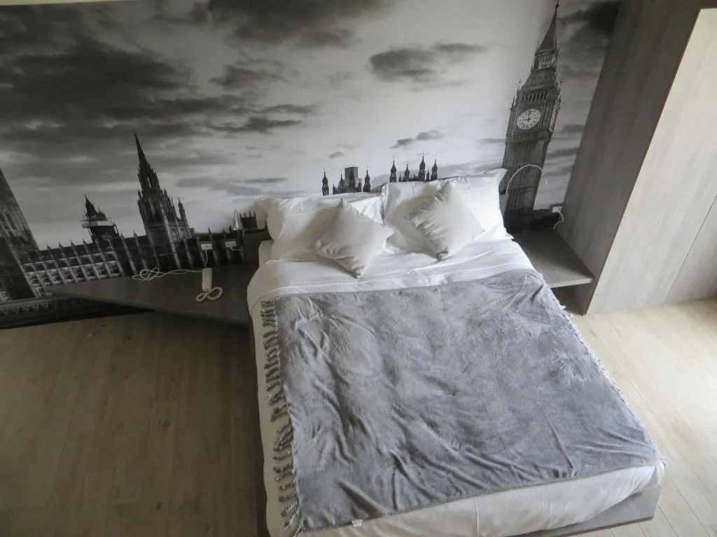 Room, Seven Rooms Milano, Milan
