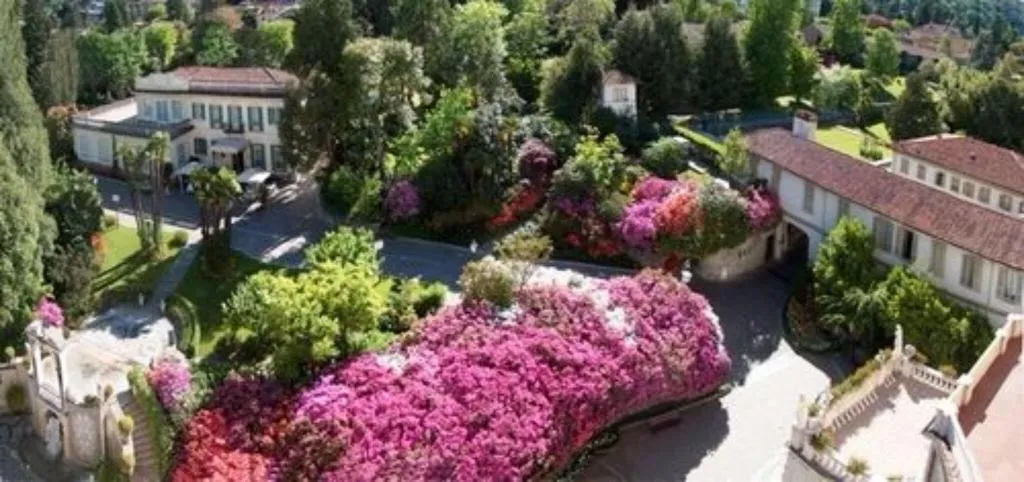 General view, Des Iles Borromees, Milan