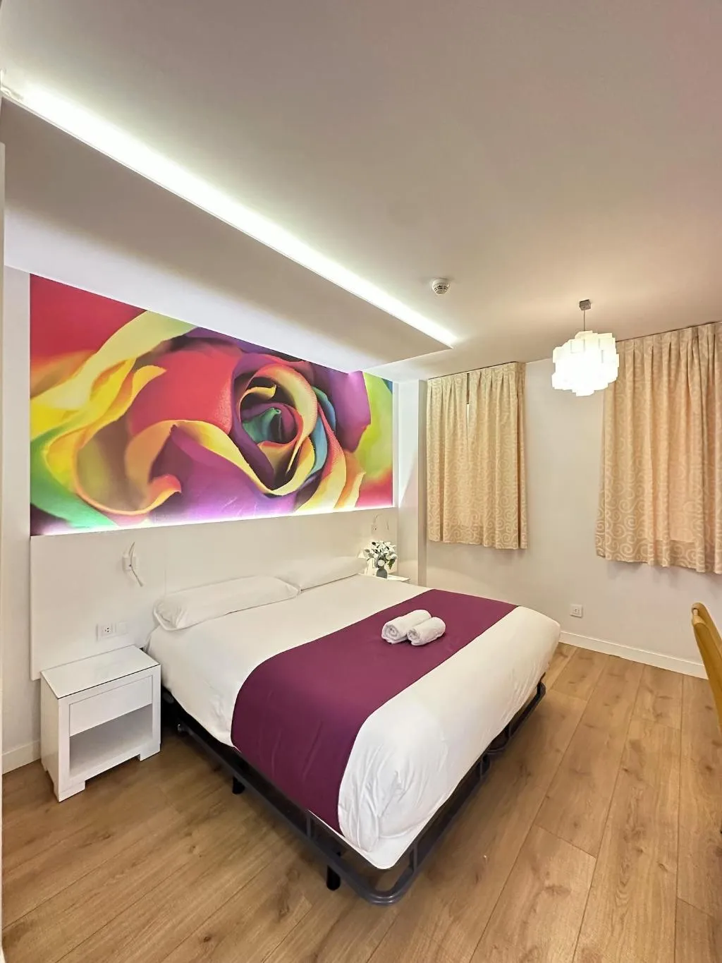 Room, Hostal Sol Square Madrid, Madrid