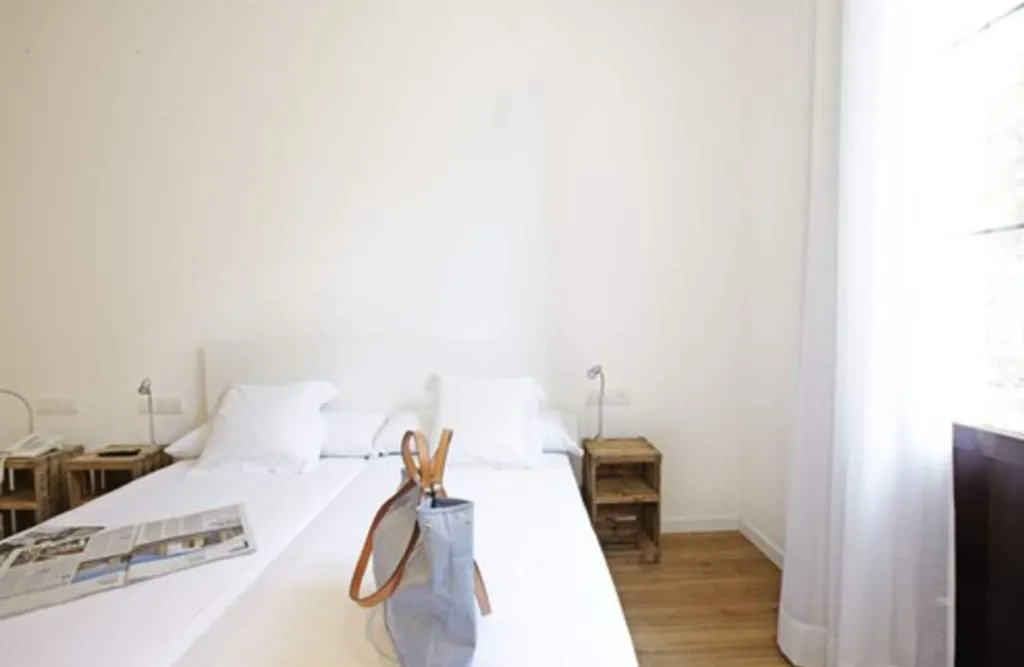 Room, Som Nit Born, Barcelona