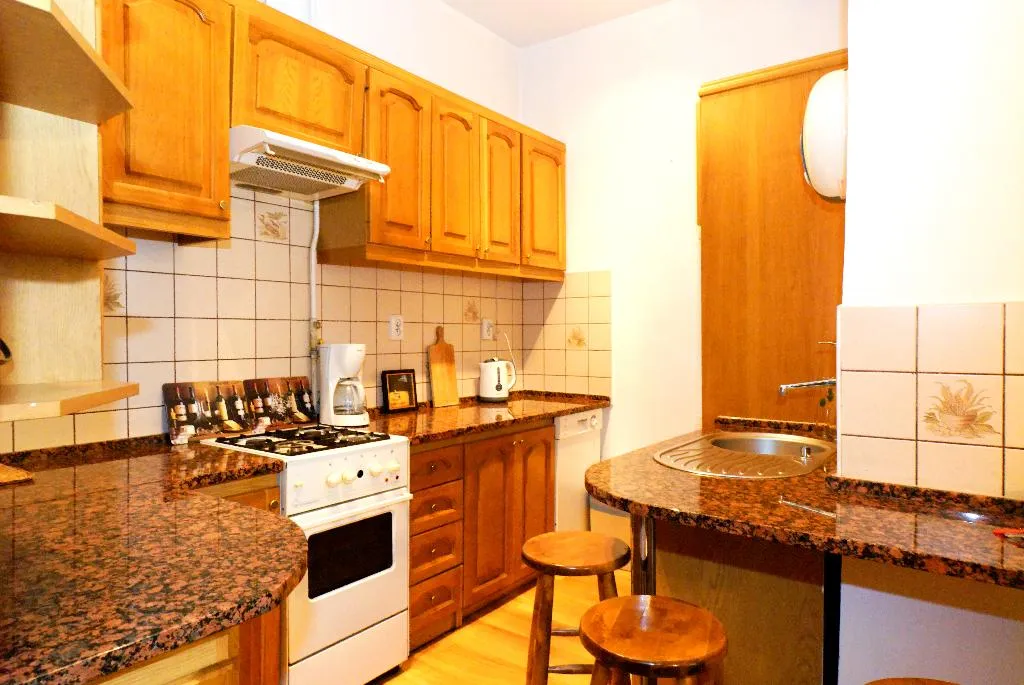 APARTMENT CAPACITY 5 TWO BEDROOMS Room, P&J Tourist Apartments, Krakow