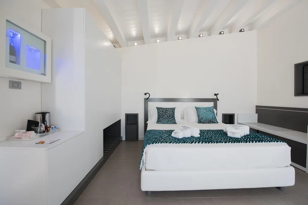 DOUBLE DELUXE WITH JACUZZI Room, Caportigia Boutique Hotel, Catania