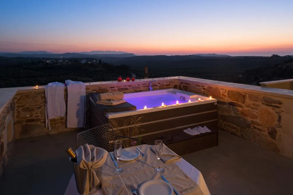 SUITE WITH JACUZZI Room, Lameriana Secret Village, Crete