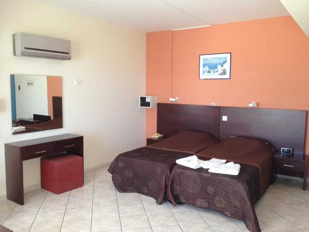 STUDIO STANDARD Room, Kefalonitis Apartments, Cyprus
