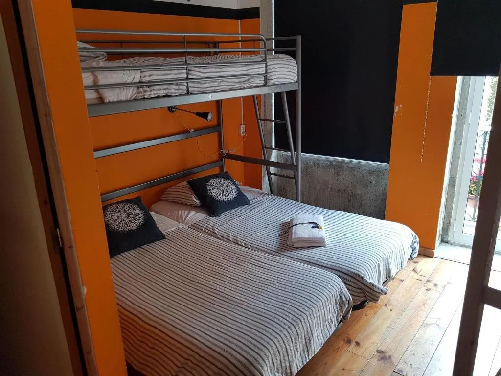 Room, Sardines And Friends, Porto