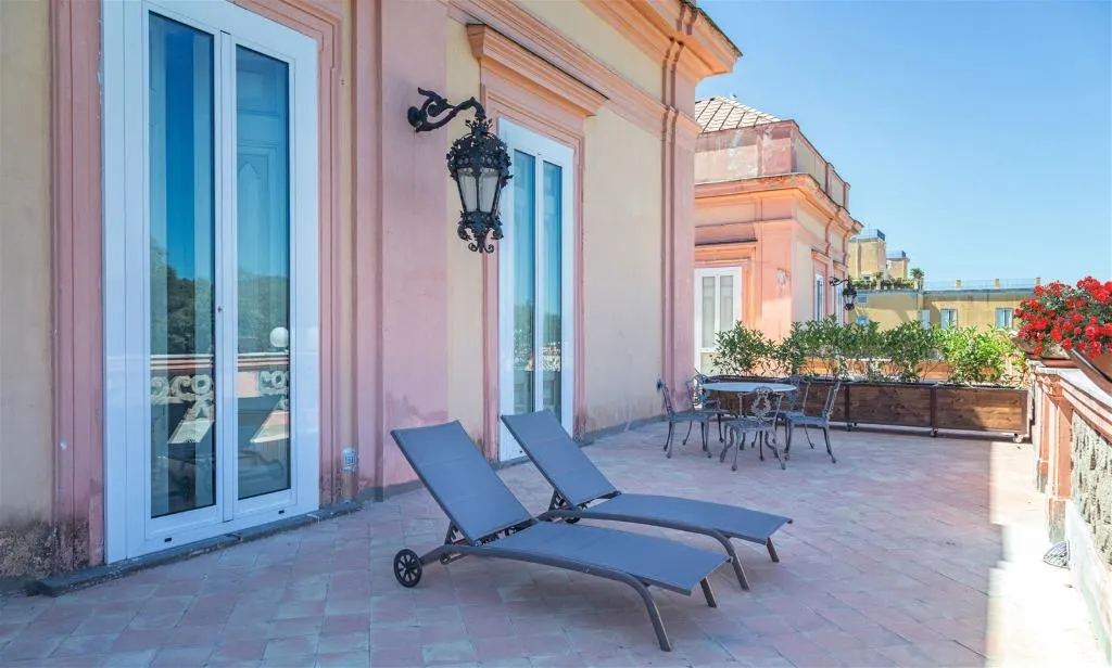 SUITE CAPACITY 1 Room, Villa Signorini Hotel, Naples