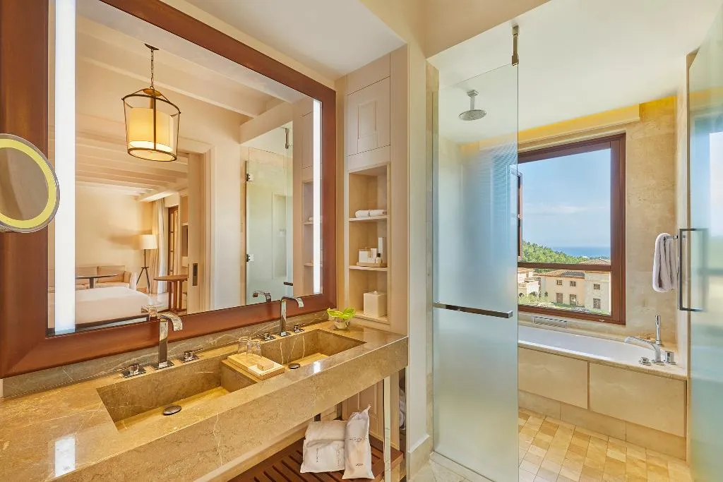 JUNIOR SUITE RESORT VIEW Room, Cap Vermell Grand Hotel, Majorca