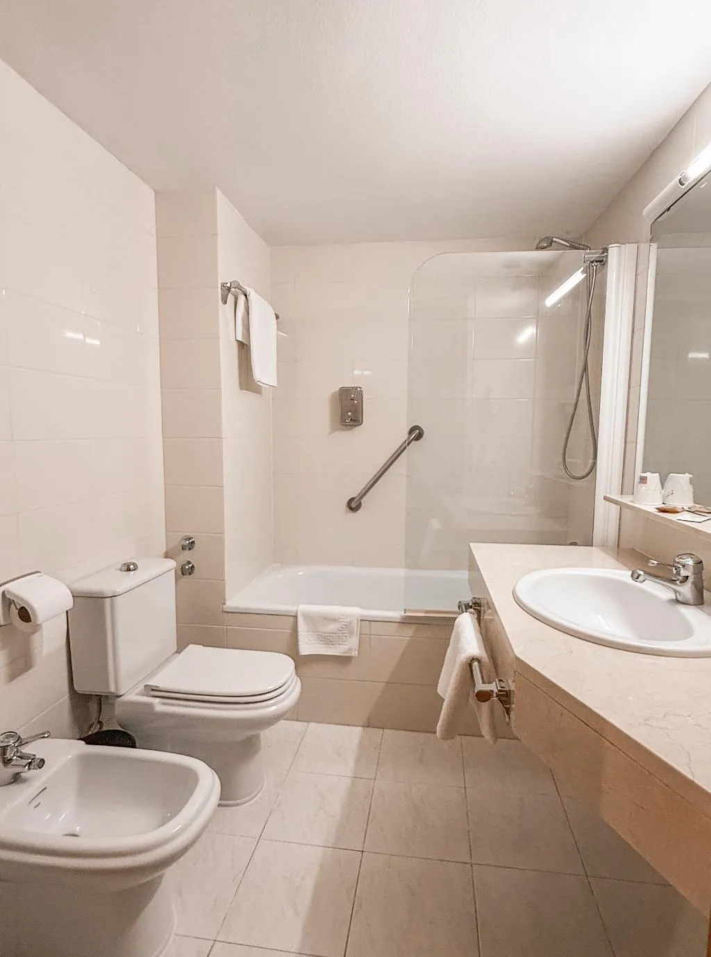 QUADRUPLE STANDARD Room, Puigcerda Park Hotel, Barcelona