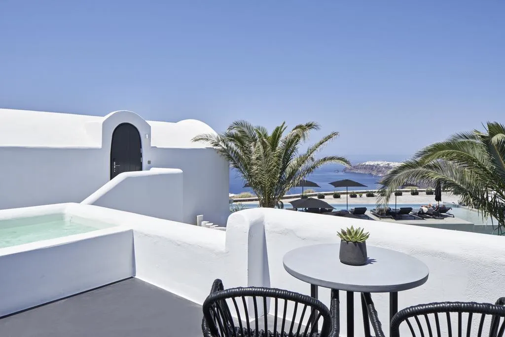 SUITE DELUXE WITH PRIVATE POOL Room, Pantheon Villas, Santorini