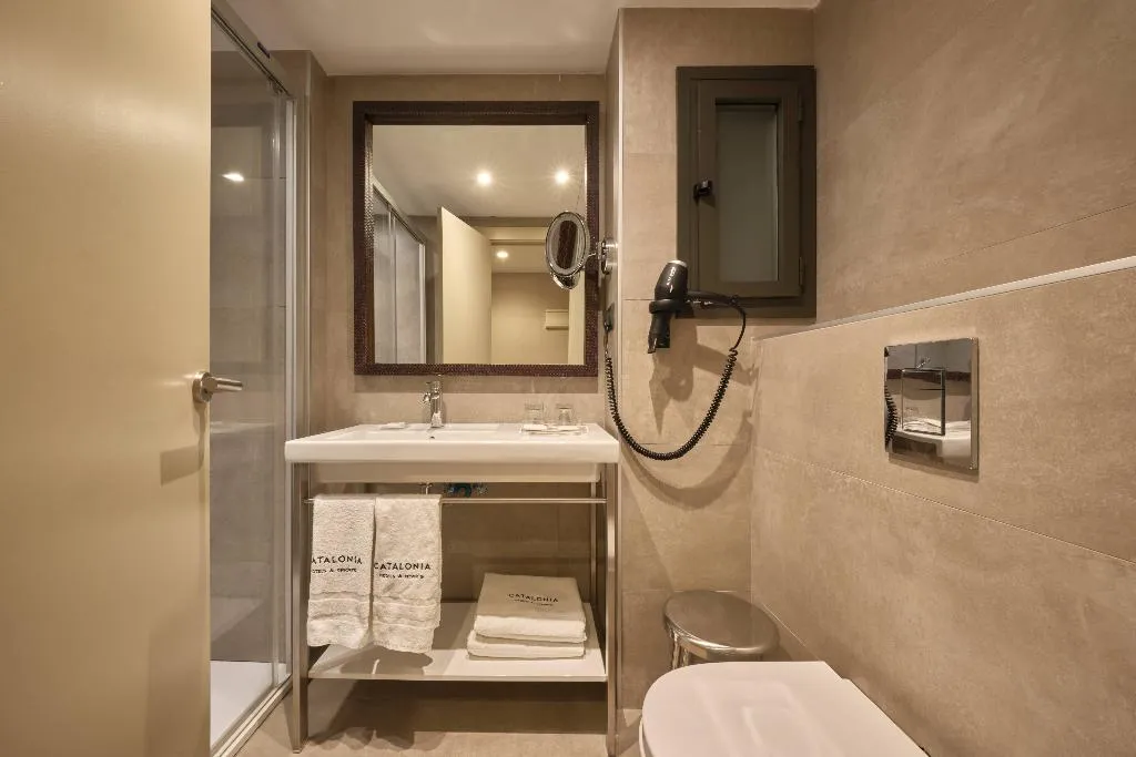Double or Twin STANDARD Room, Catalonia Park Putxet, Barcelona