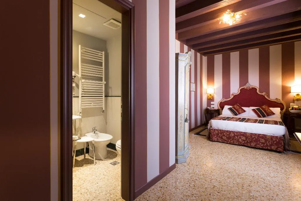 DOUBLE SINGLE USE STANDARD Room, Tiziano, Venice