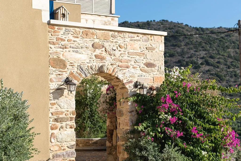 SUITE WITH JACUZZI Room, Lameriana Secret Village, Crete