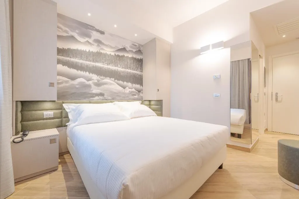 Room, Hotel Horizon Wellness & Spa Resort, BW Signature, Milan