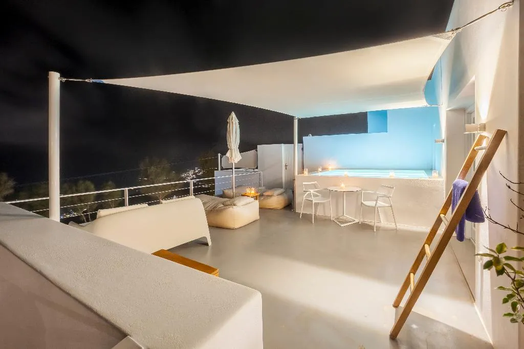 SUITE WITH PRIVATE POOL Room, Santorini Heights, Santorini