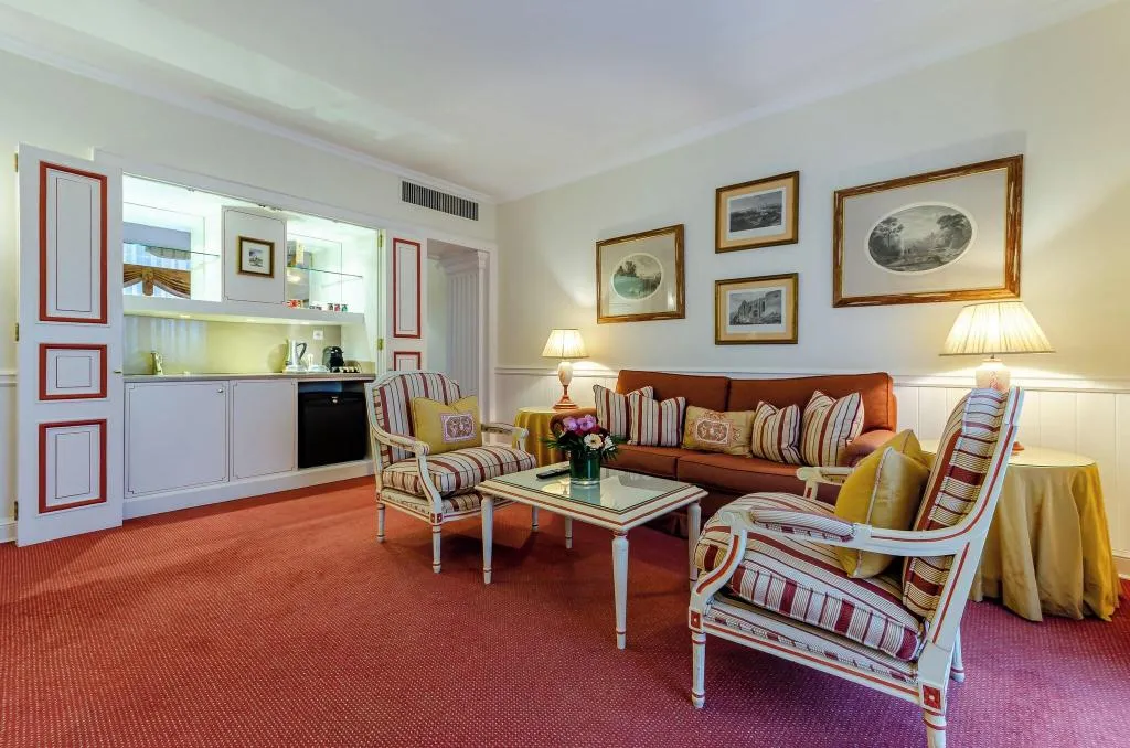 SUITE KING SIZE BED Room, Olissippo Lapa Palace, Lisbon
