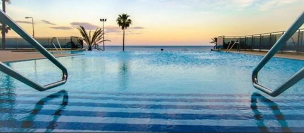 Pool, Angela, Costa Del Sol