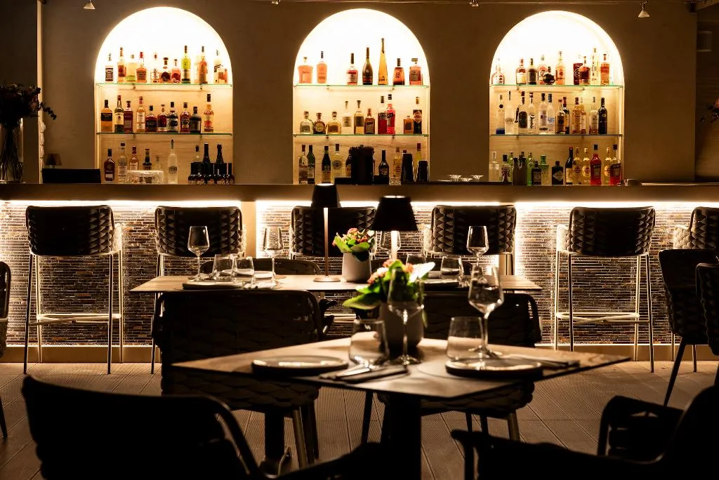 Bar, Athens 507, Athens