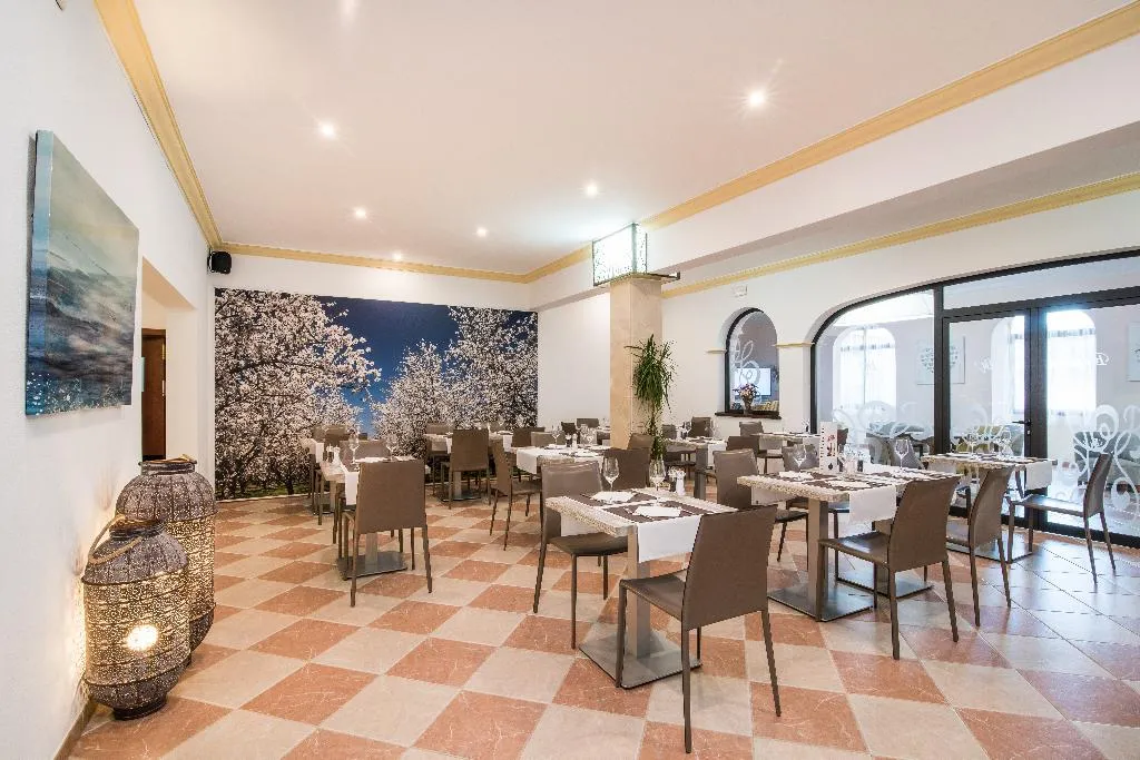 Restaurant, Baviera Hotel, Majorca