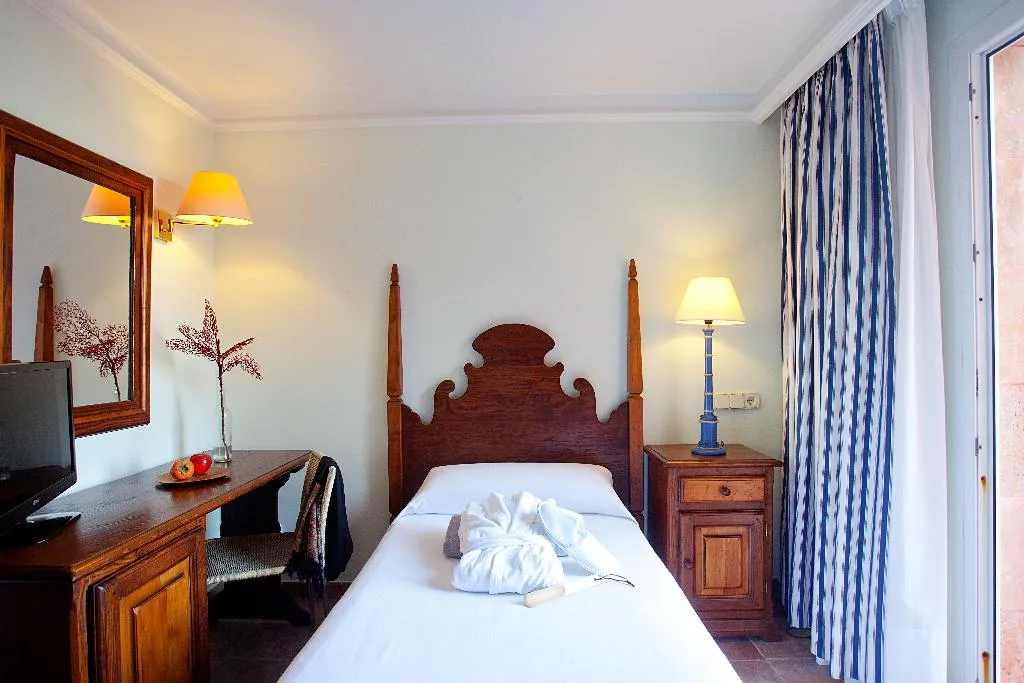 SINGLE STANDARD Room, Cala Sant Vicenç - ADULTS ONLY, Majorca