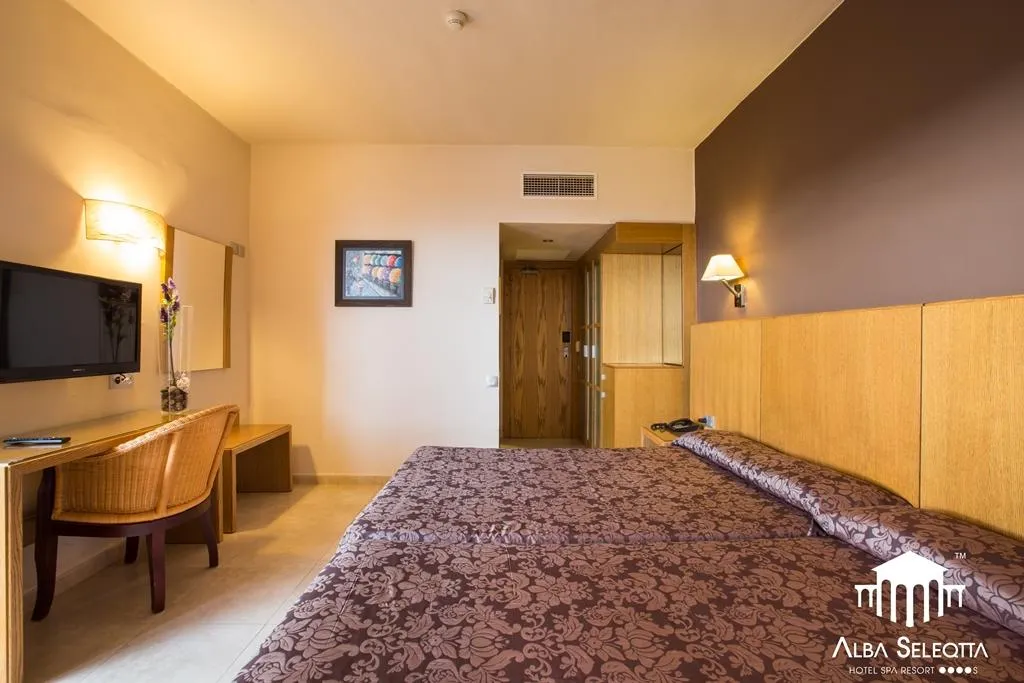 QUADRUPLE SUPERIOR Room, Alba Seleqtta Hotel Spa Resort, Costa Brava
