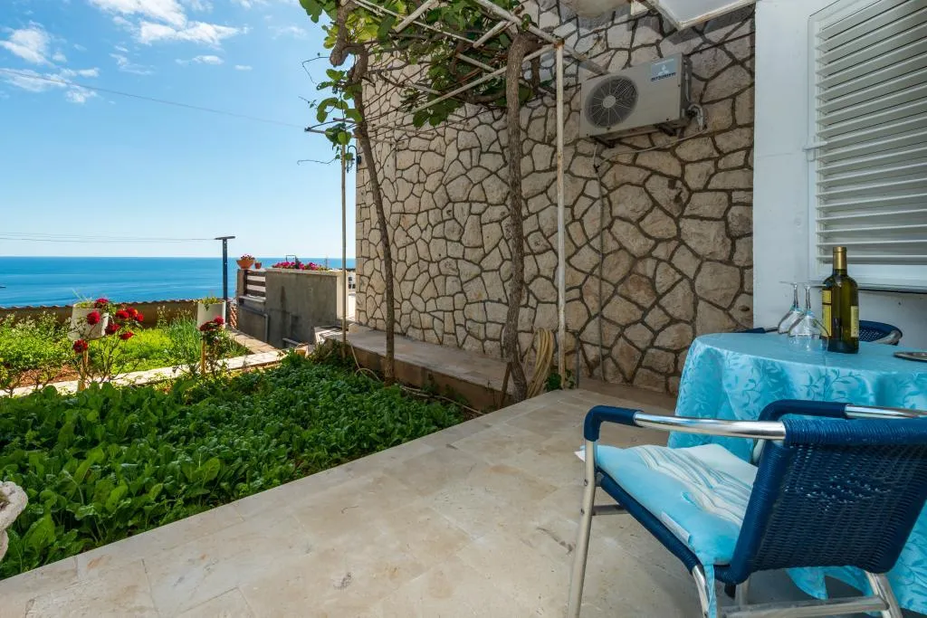 STUDIO SEA VIEW WITH TERRACE Room, Guesthouse Home Sweet Home, Dubrovnik