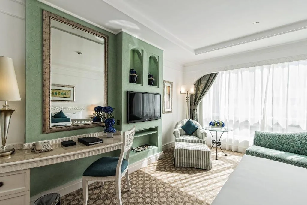 Room, Habtoor Grand Resort, Autograph Collection, Dubai