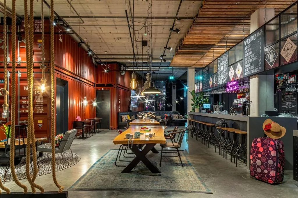 Lobby, Moxy Amsterdam Houthavens, Amsterdam