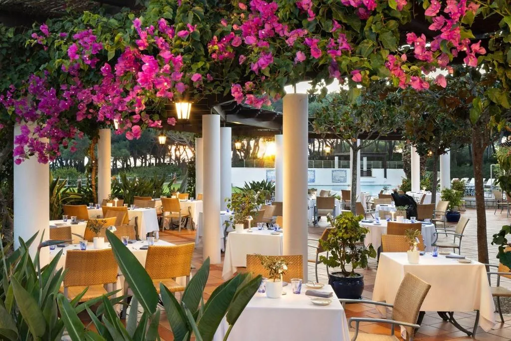 Restaurant, Pine Cliffs Residence, Algarve