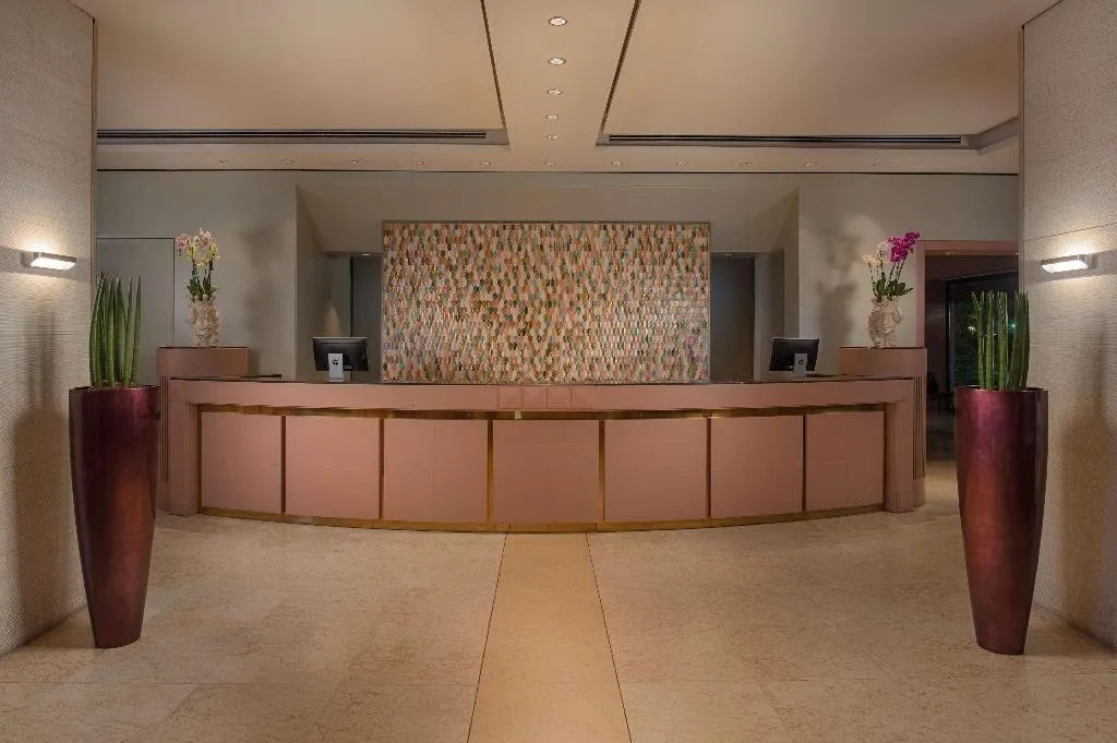 Lobby, NH Palermo, Palermo