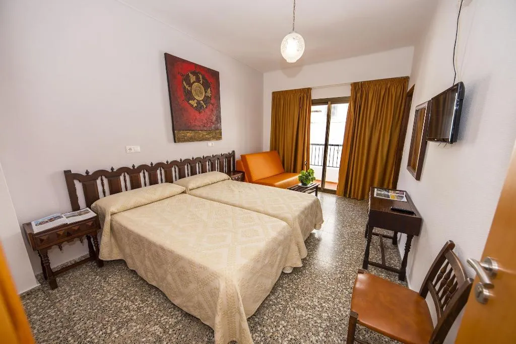 Room, Hostal Santa Eulalia, Ibiza