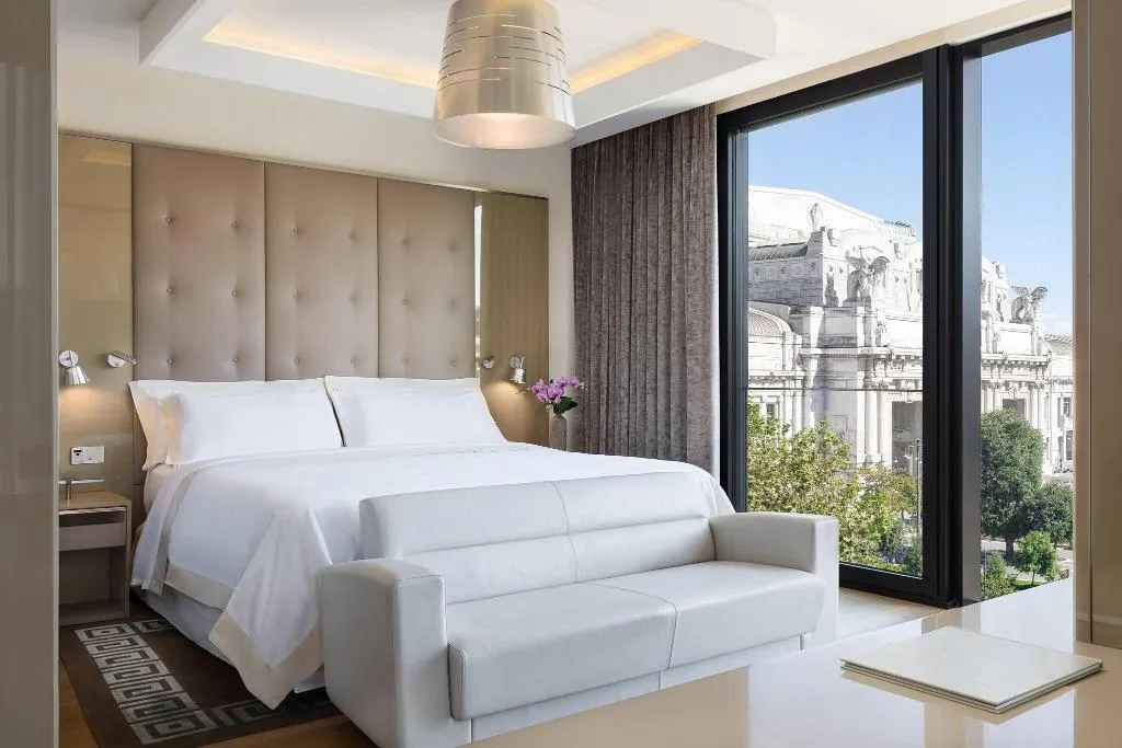 Room, Excelsior Hotel Gallia, a Luxury Collection Hotel, Milan