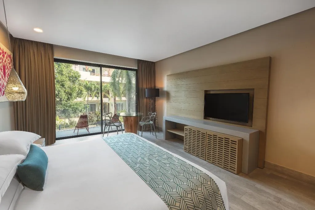 DOUBLE PREMIUM KING BED Room, The Yucatan Playa del Carmen Tapestry Collection, Playa Del Carmen
