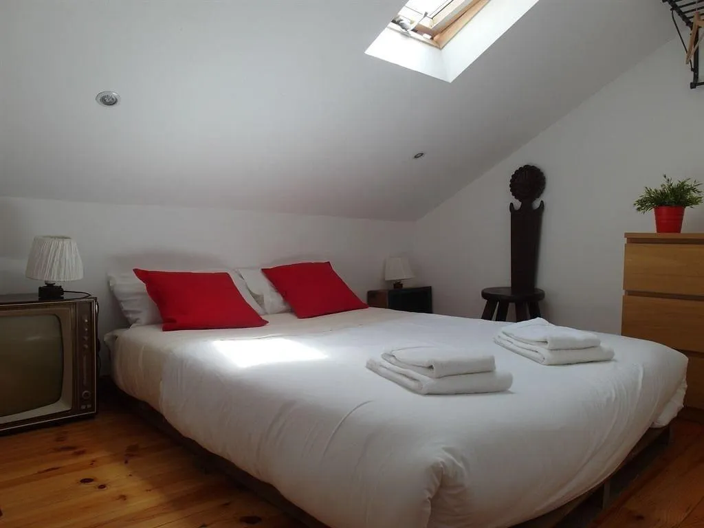 Room, Santosweethome 1, Lisbon