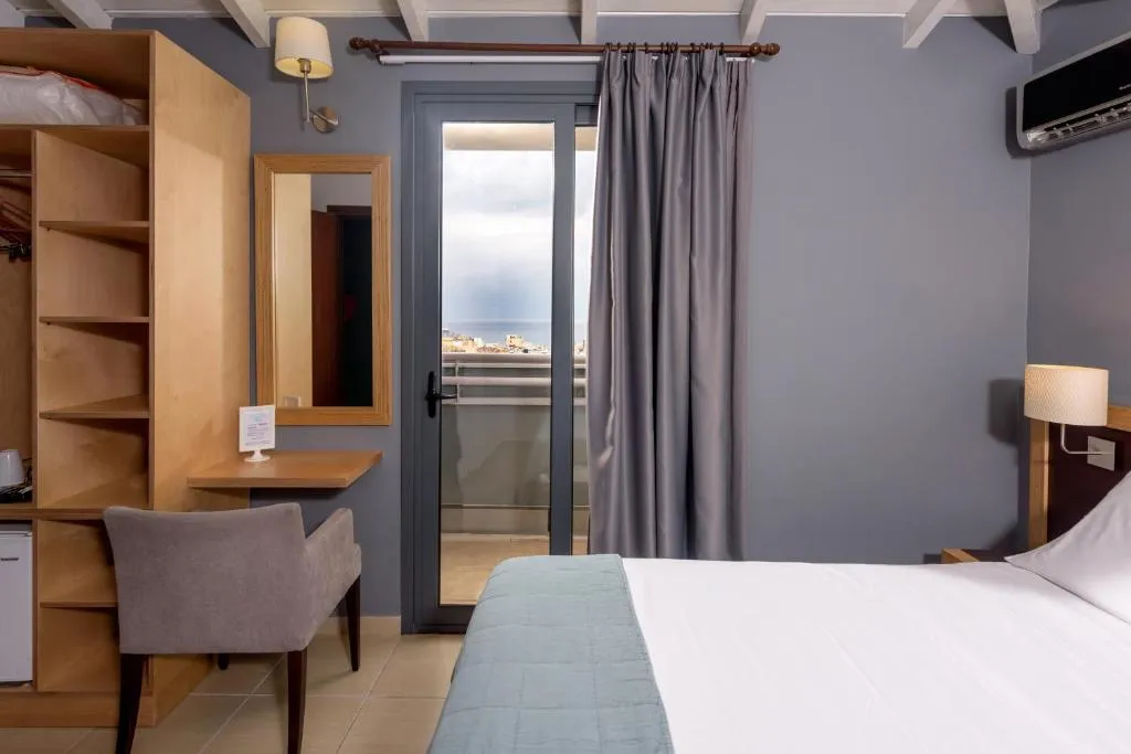 Double or Twin STANDARD Room, Iraklion, Crete
